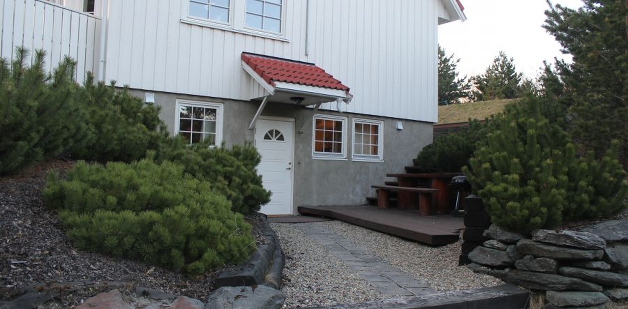 Eget inngangsparti og uteplass