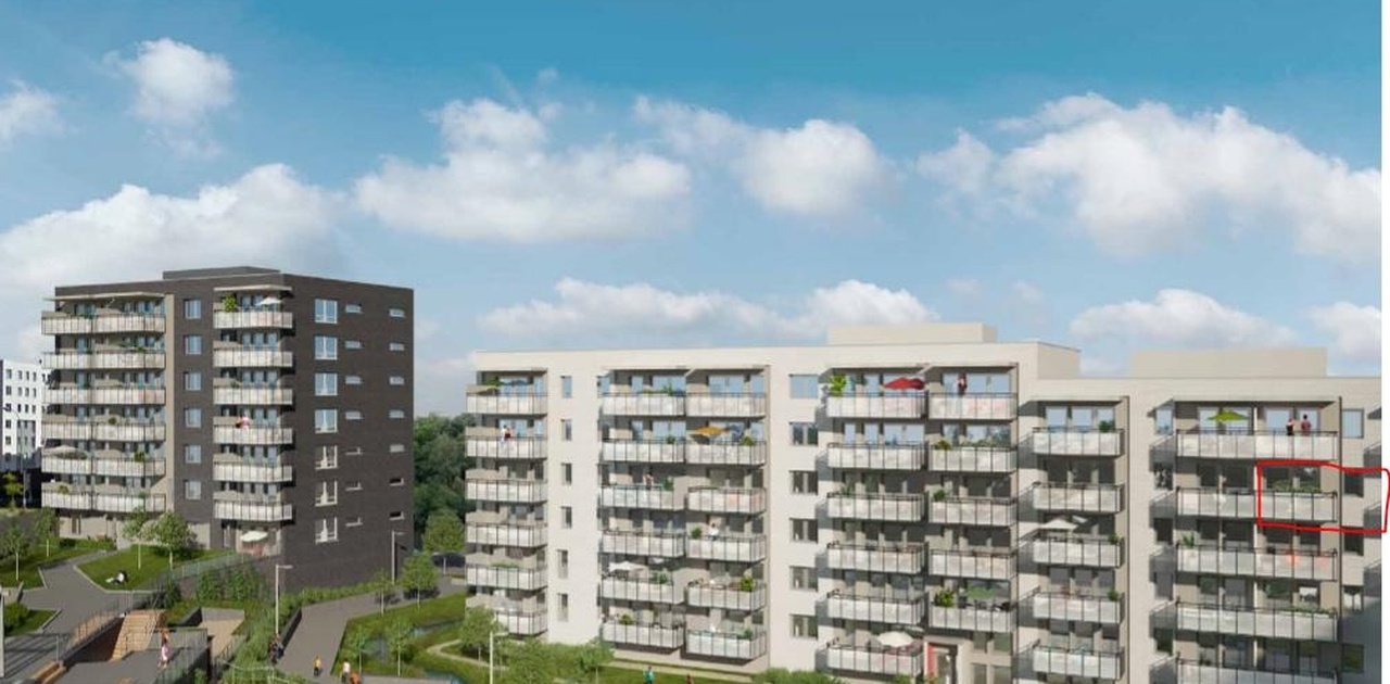 husets fasade, denne leiligheten er markert med rødt, og er i sin helhet vendt mot vest og ingen trafikk