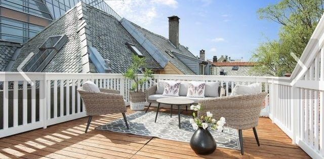 Solfylt veranda på 19 kvadrat. Beklager dårlig kvalitet på bildene..