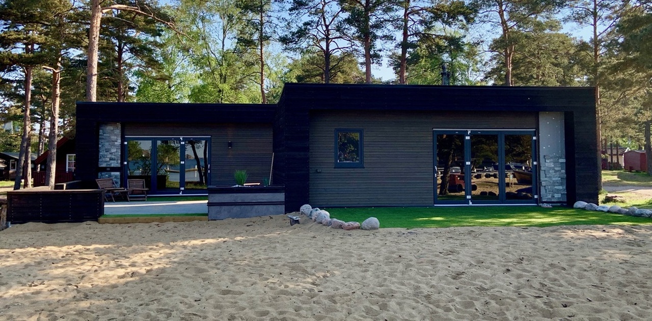Front av hyttene