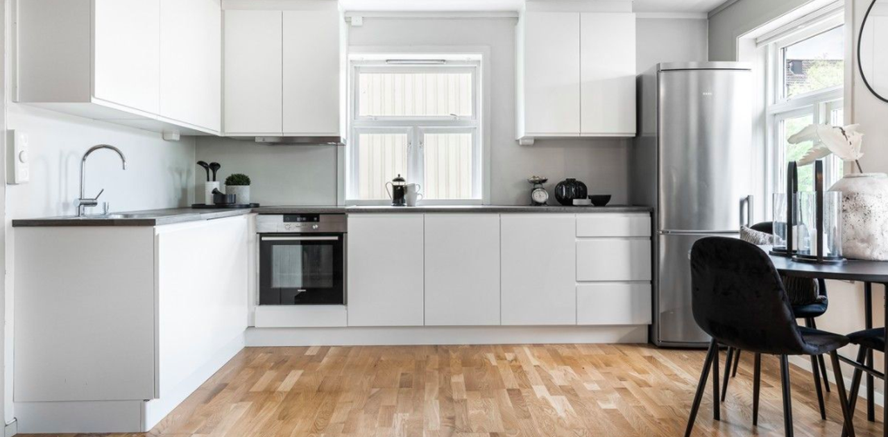 Godt med skap og benkplass