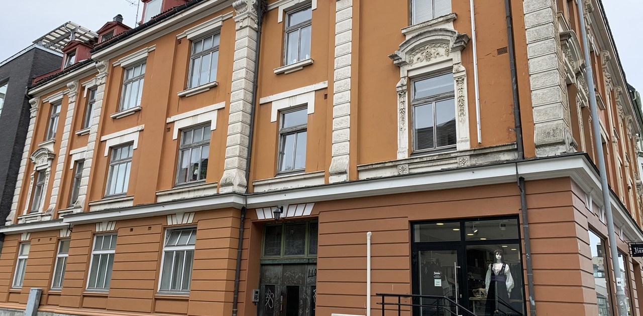 Inngangsparti på flott fasade