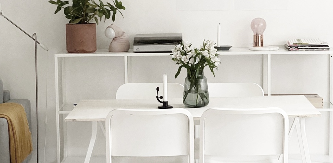 Velkommen til en sentral beliggende leilighet, med herlig grøntområde rundt huset