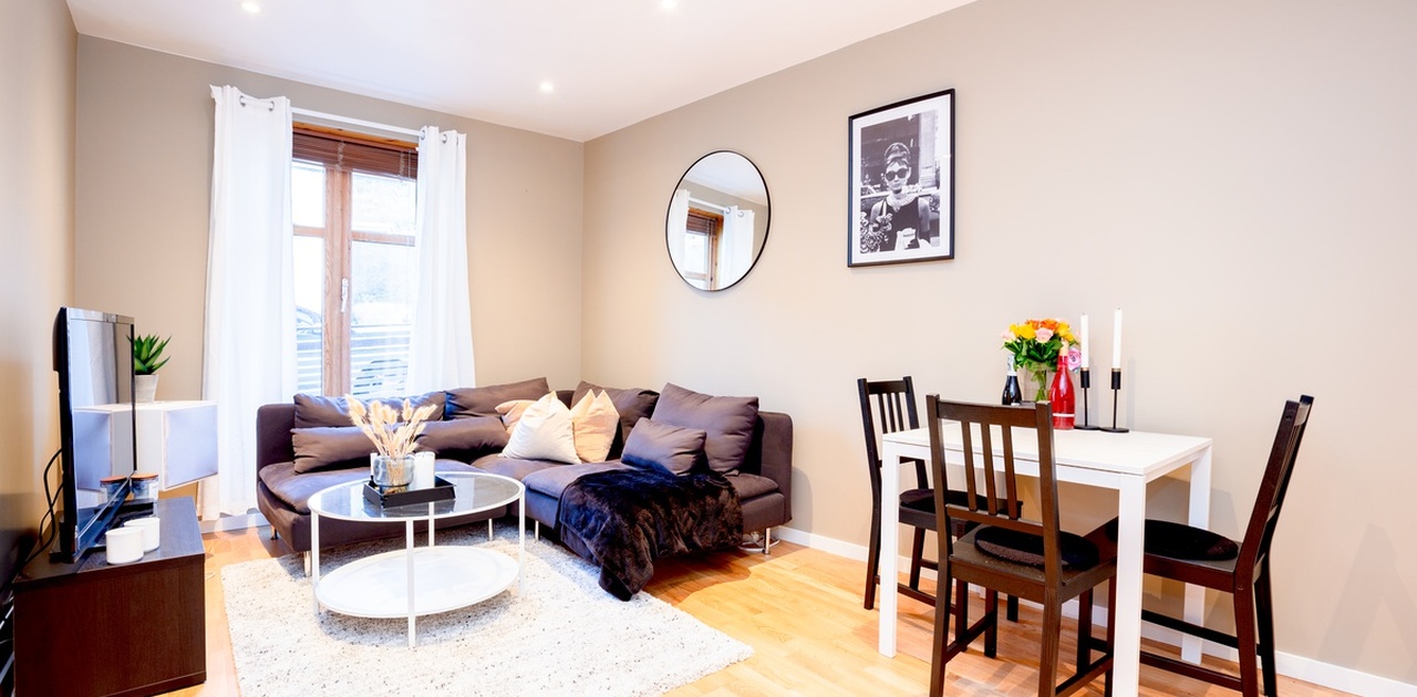 Her er det mange muligheter å innrede stuen på