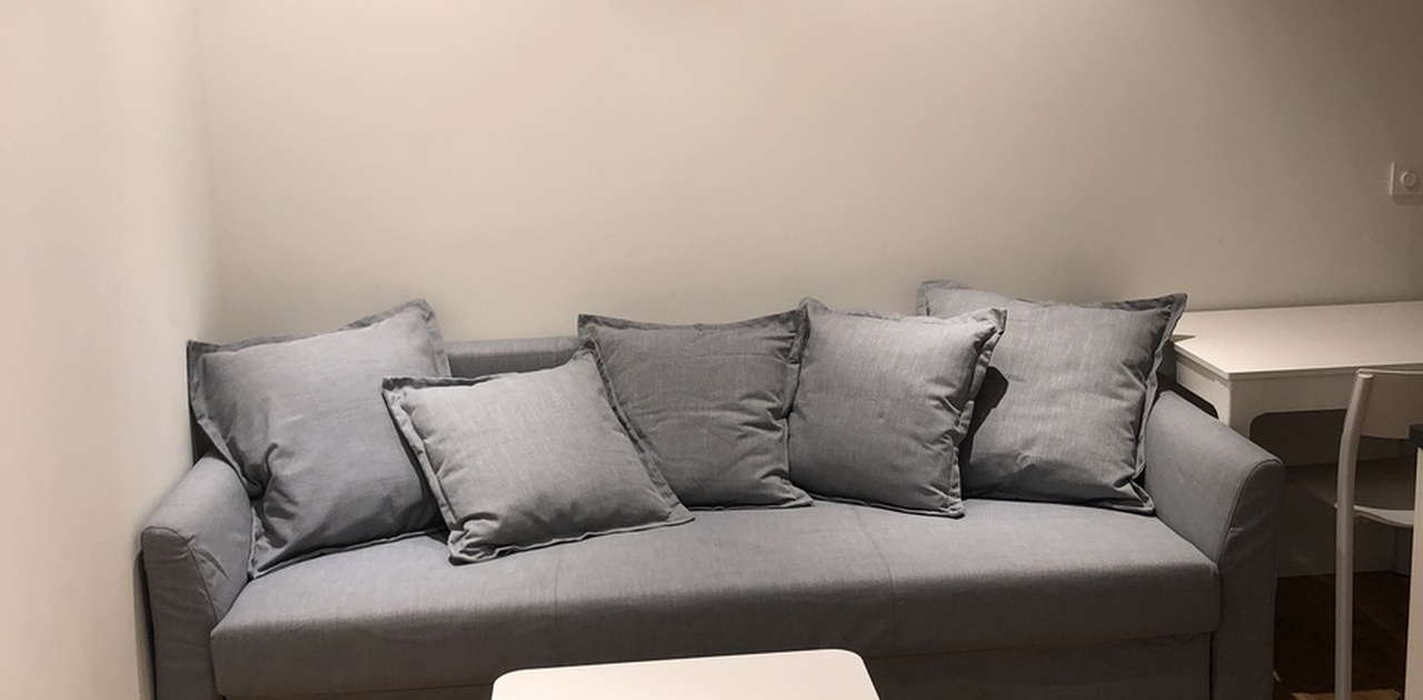 Sofa som trekkes ut til sovesofa