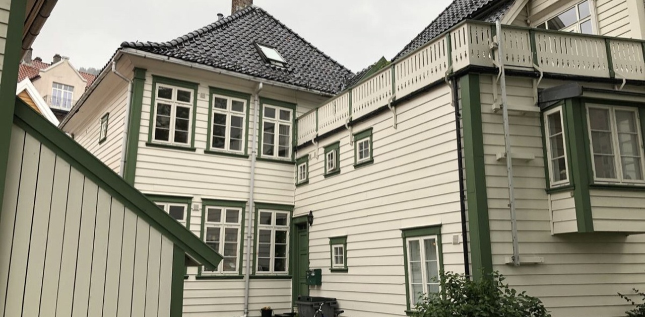 Leiligheten ligger under takterassen