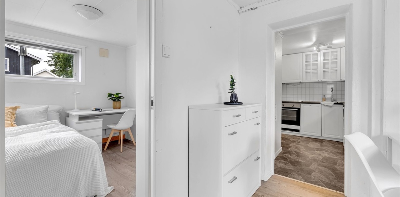 Fra gang inn mot soverom 1