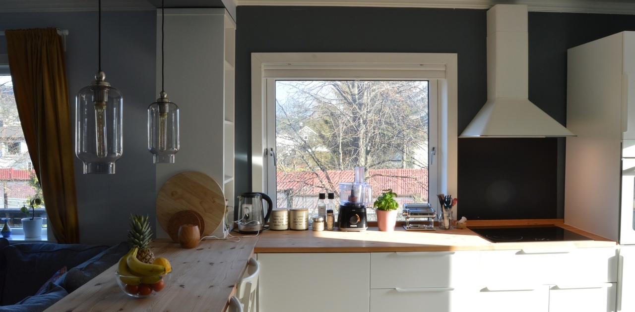 Kitchen from entrance