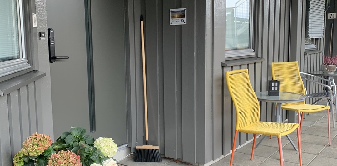 Inngang på bakkeplan