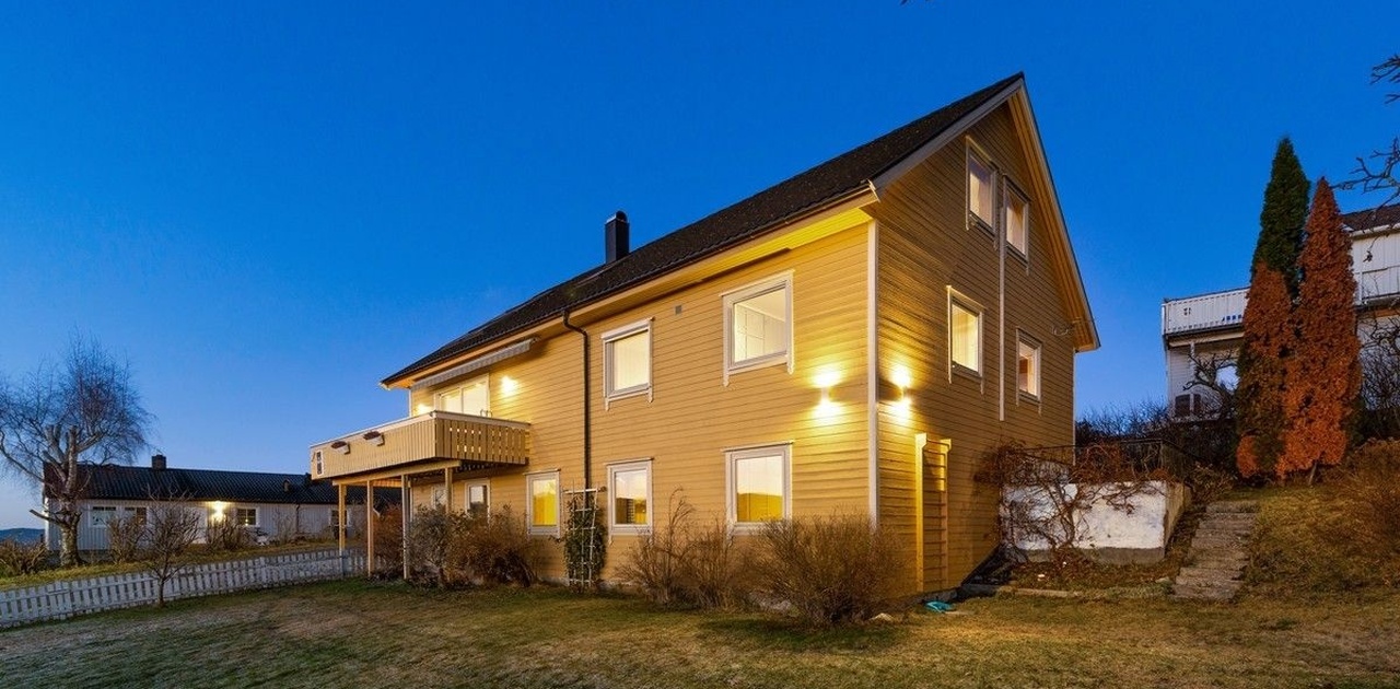 Hele 1.etg/sokkeleilighet er til leie