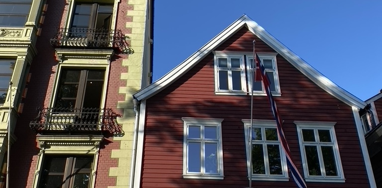 Leiligheten ligger i øverste etasje