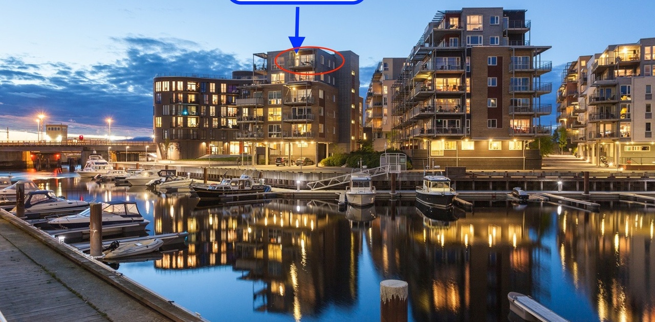 Fasade. Leiligheten ligger i øverste etasje