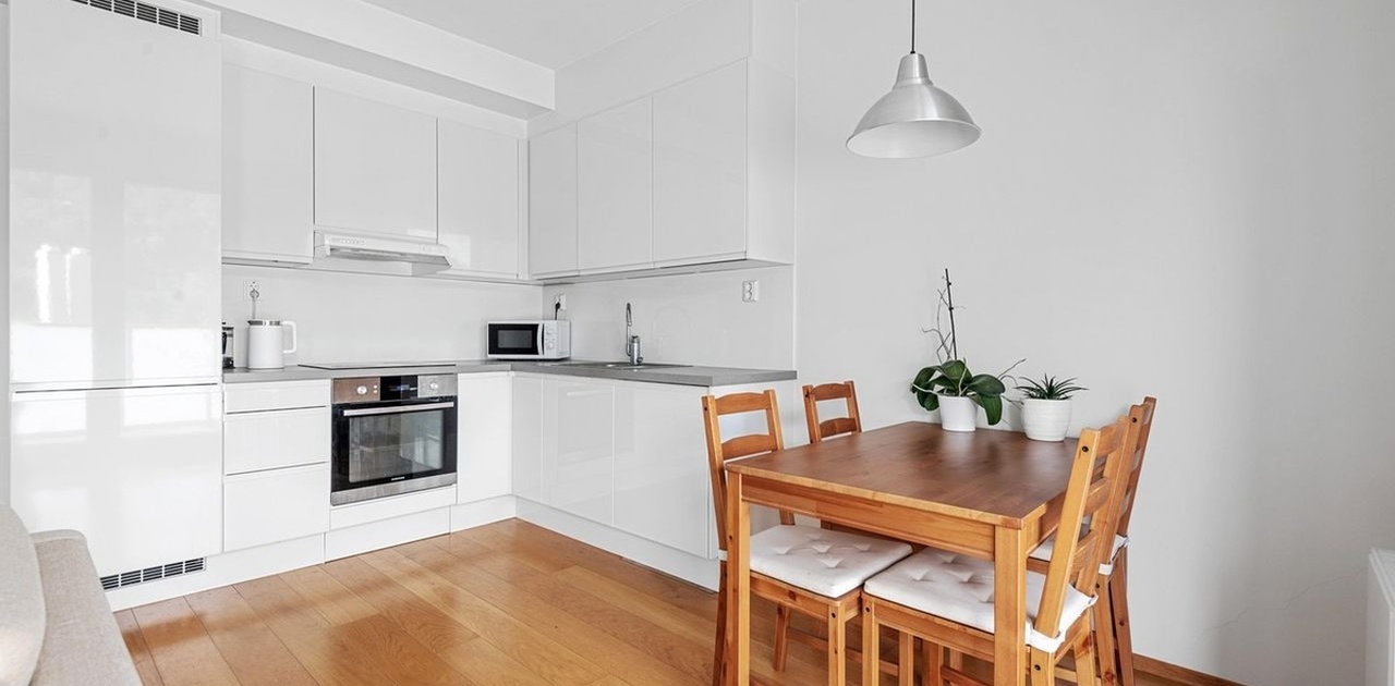 Kjøkken med intergrete hvitevarer