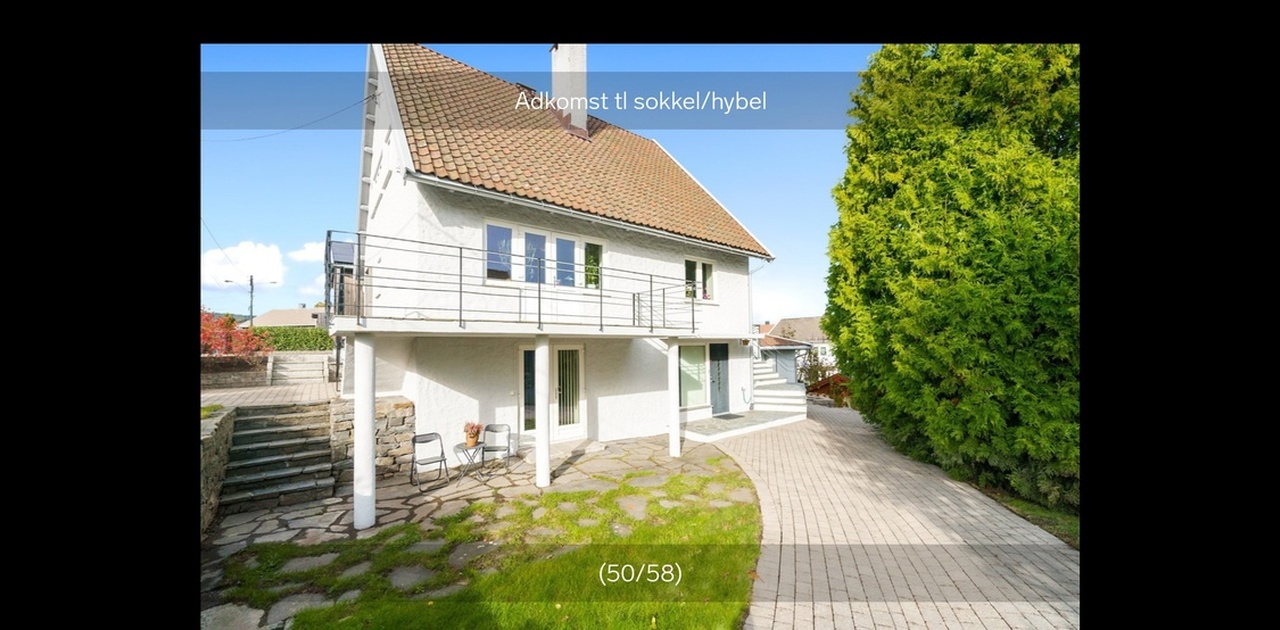 Inngang nede til høyre