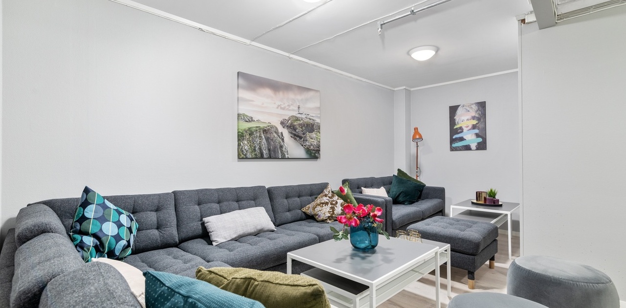 God plass i sofaen for filmkveld og sosiale lag