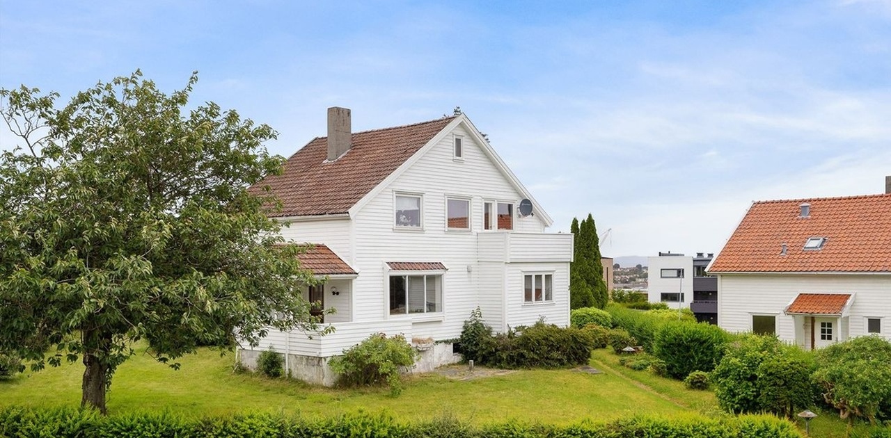 Leiligheten er i 2 etg og ligger i rolige omgivelser