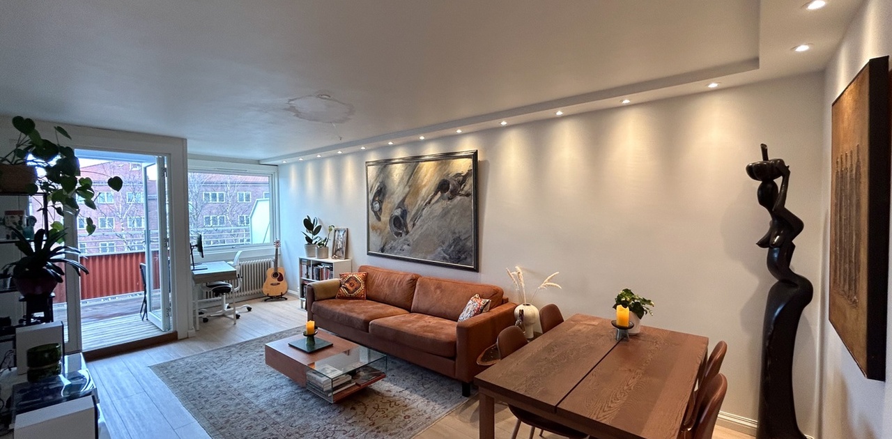 Stor stue med sentral varme så det holder seg varmt på vinteren