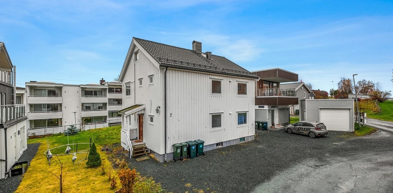 Leiligheta ligger i 2.etasje + loft