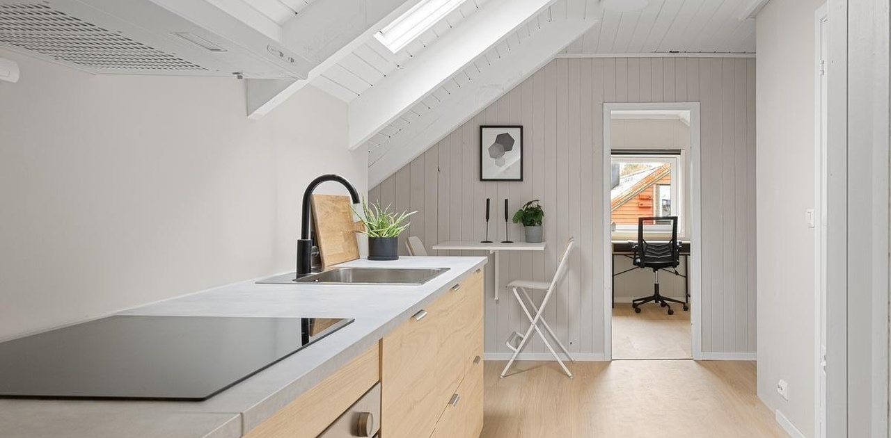 Shared kitchen including appliances