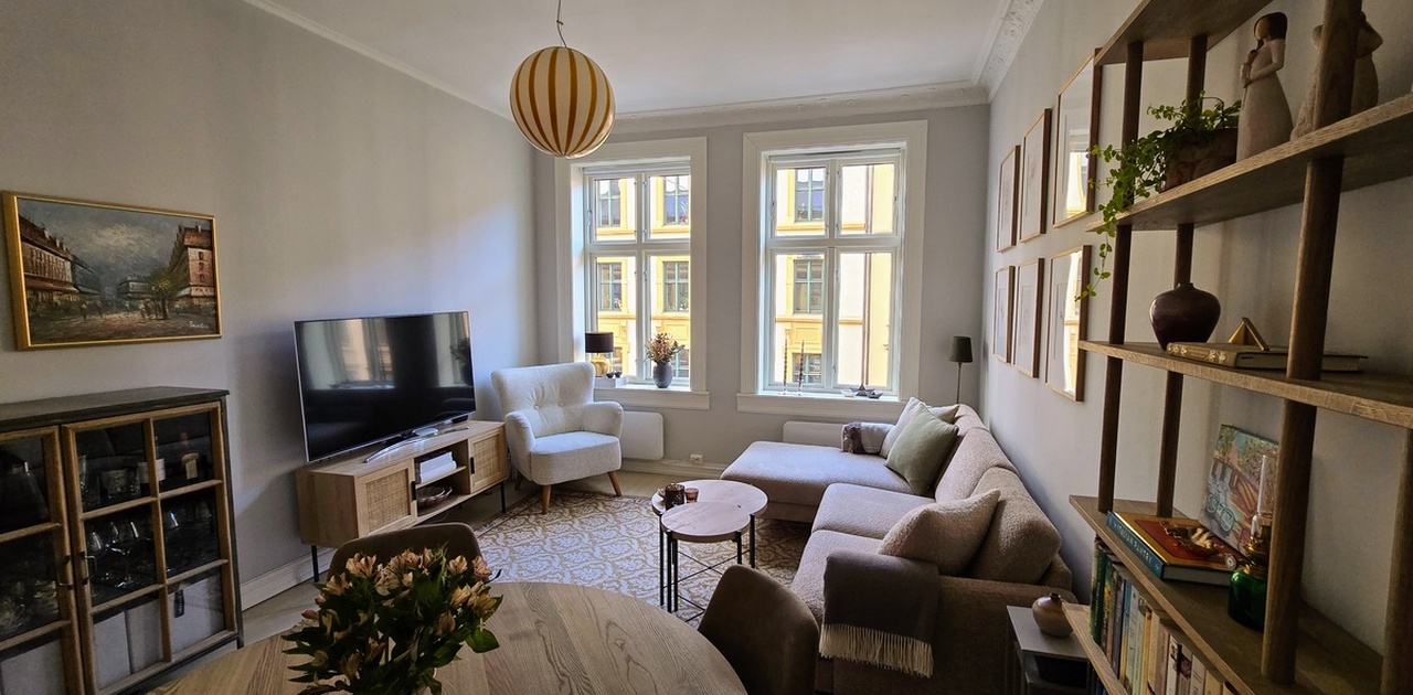 Naturlig plass til sofa og TV.