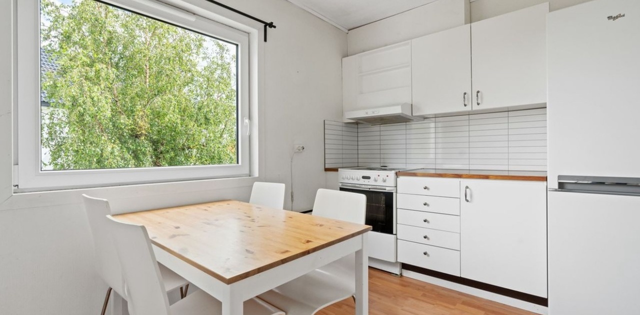 Kjøkken med spiseplass