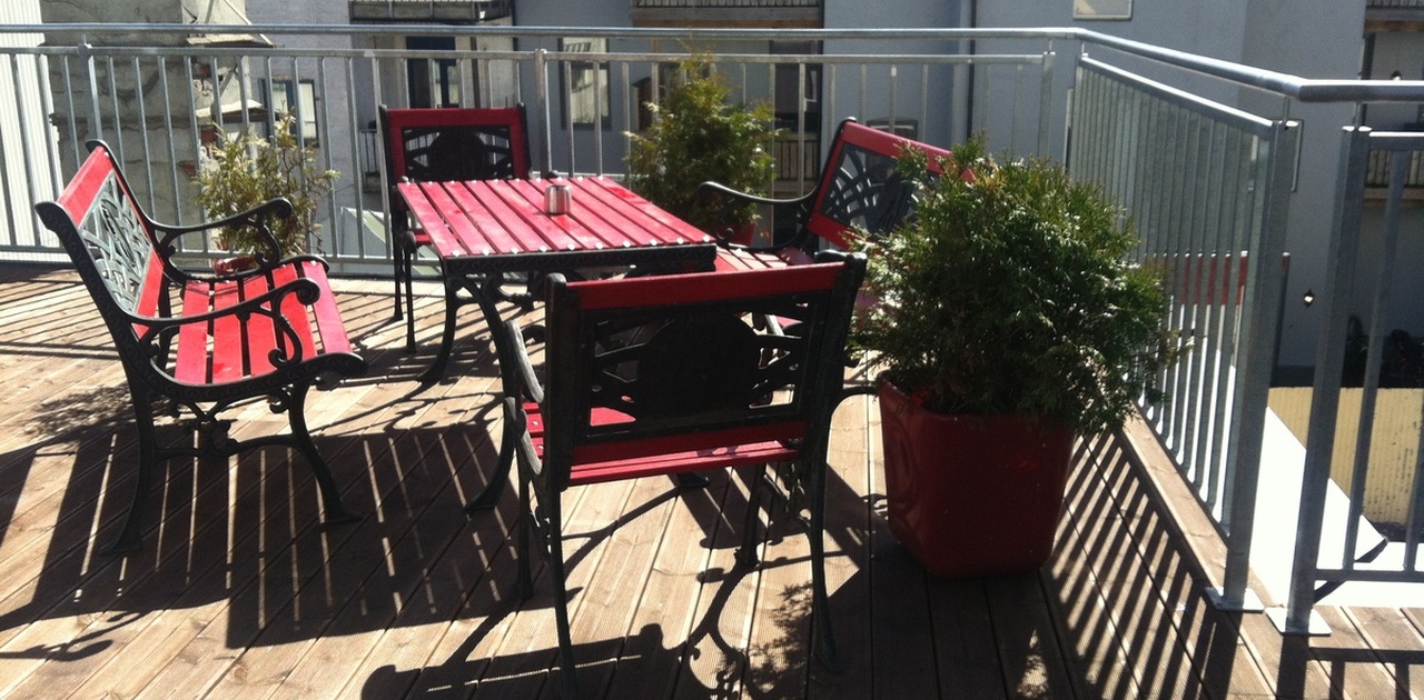 SOLFYLT TAKTERRASSE TIL FRI BRUK