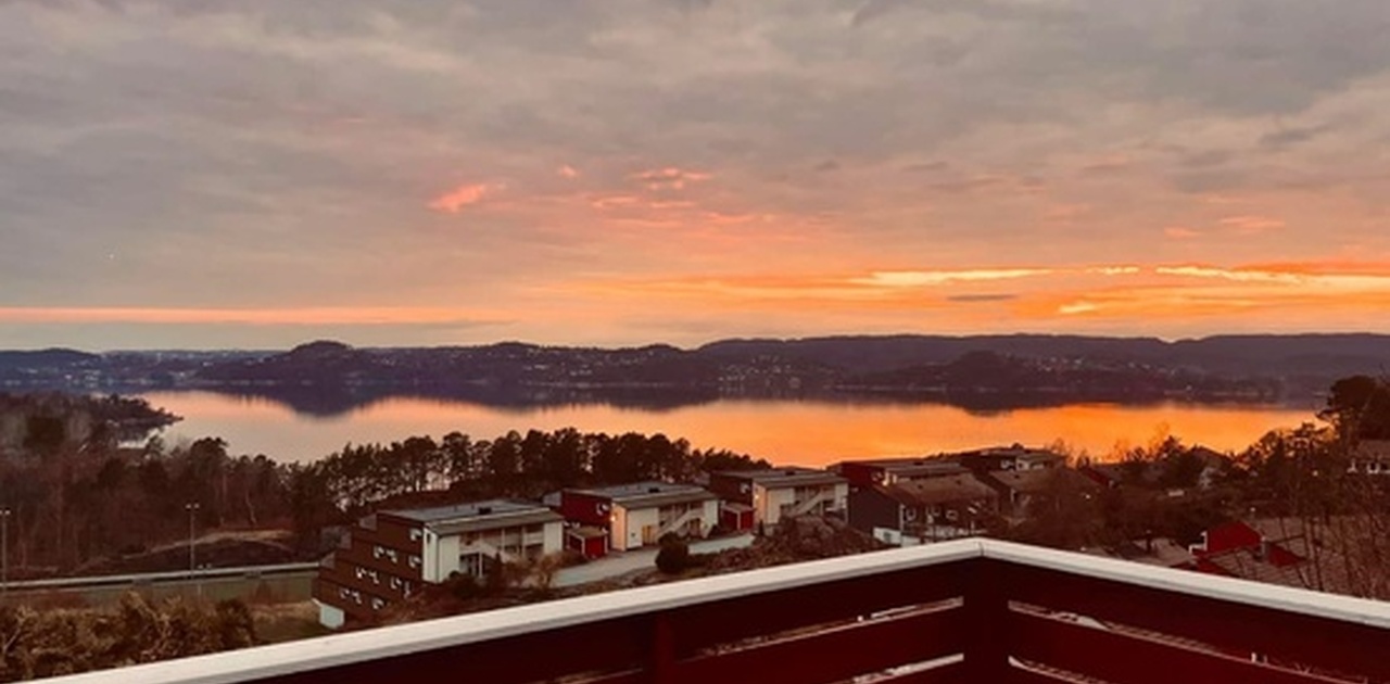 Nydelig utsikt i solnedgang