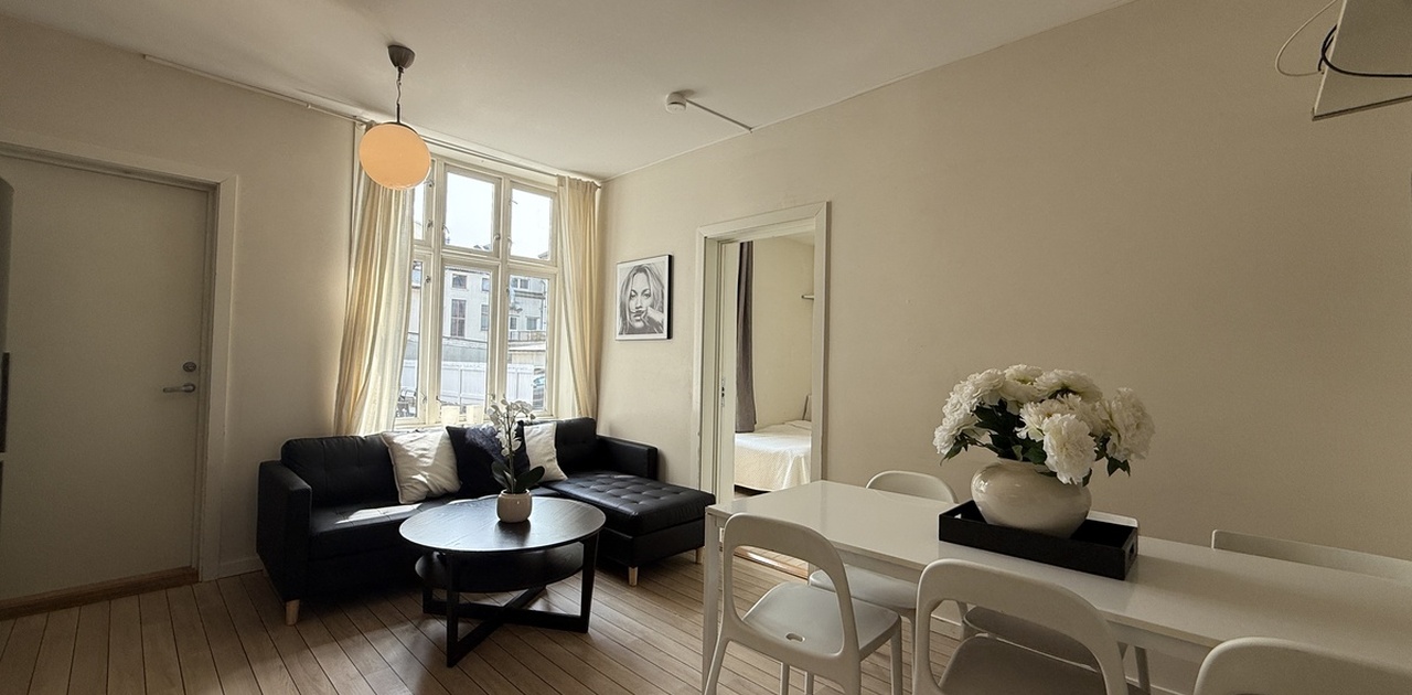 Velkommen til Tollbodgata 50 - Stor flott kjøkken/stue løsning