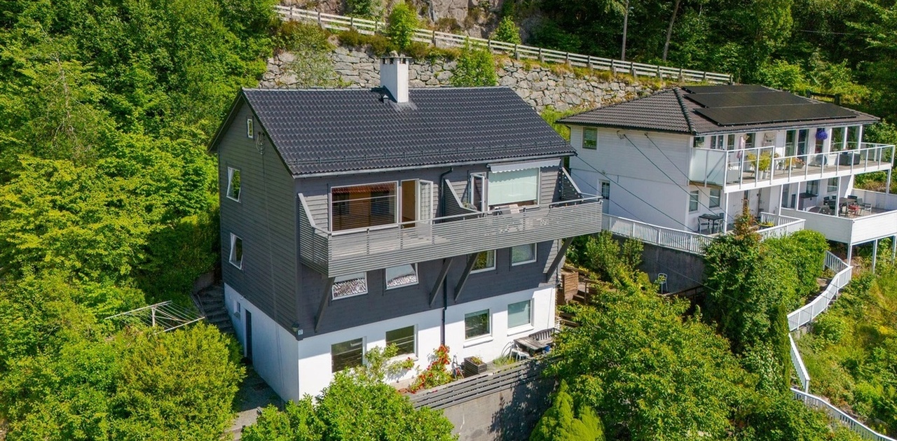 Venstre del av huset er nr 17