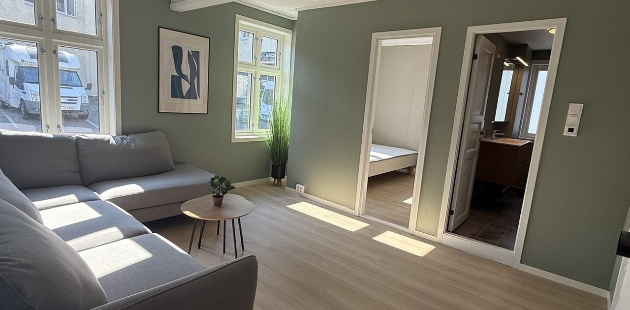 Living room: Sofa, sofa table, images