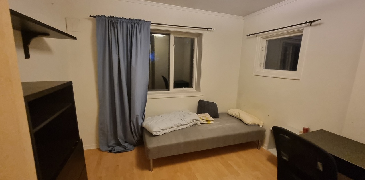 Soverom 2 - 5100 NOK - Available