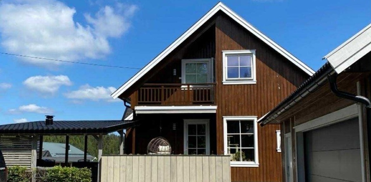 Detached house