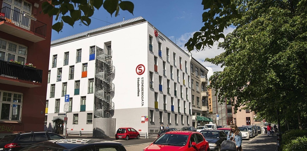 Utenfor bygget