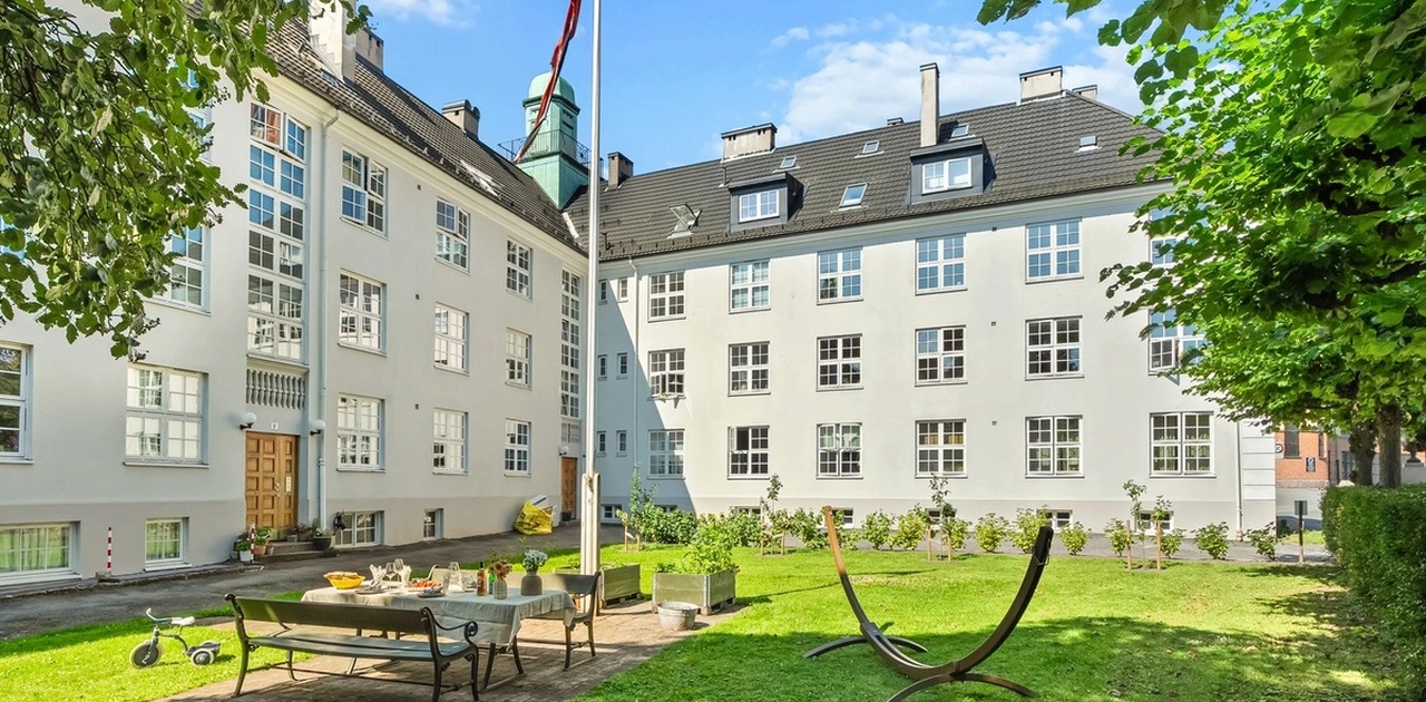 Gårdsområde foran