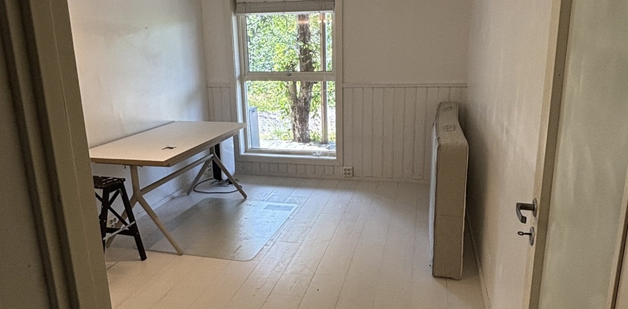 1 ledig møblert soverom