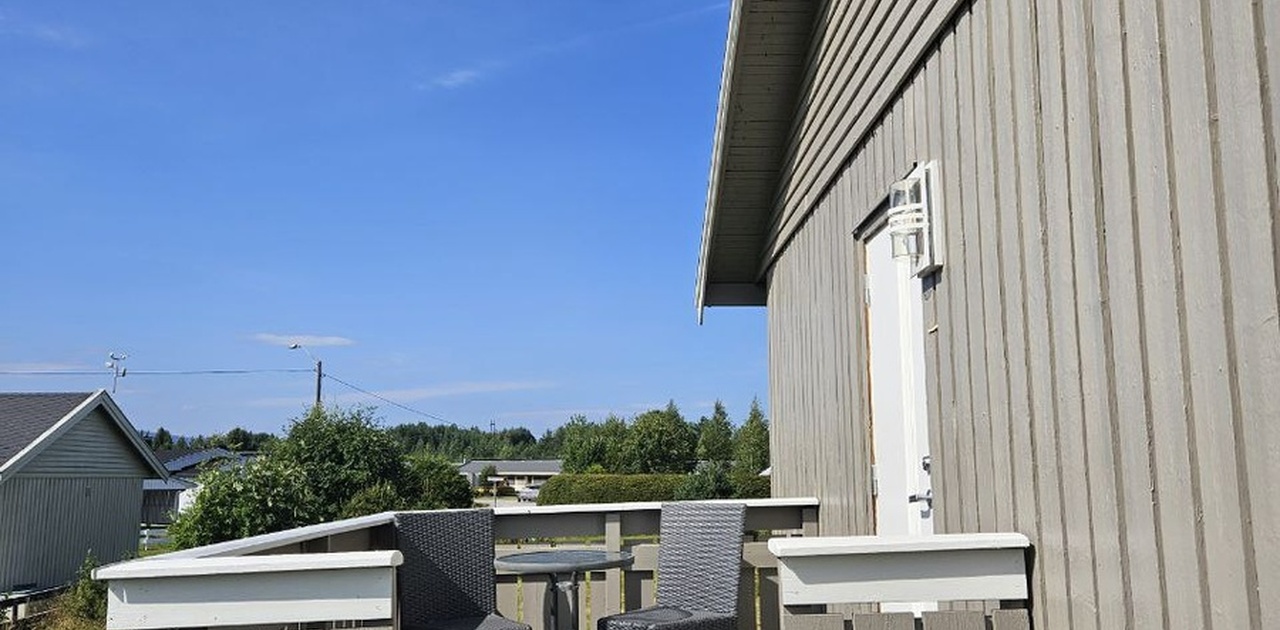 Inngang og egen veranda