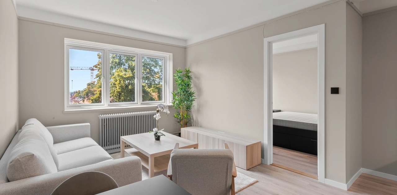 Stue med plass til stor TV