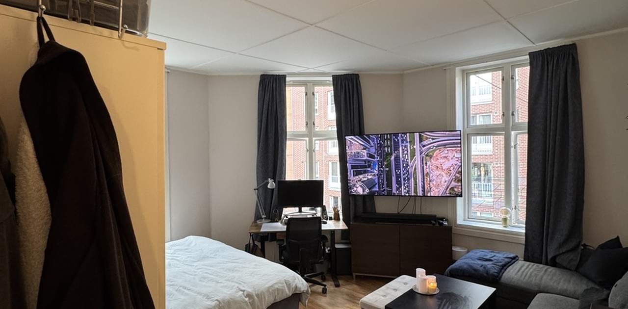 Soverom med plass til 180 seng og stue område