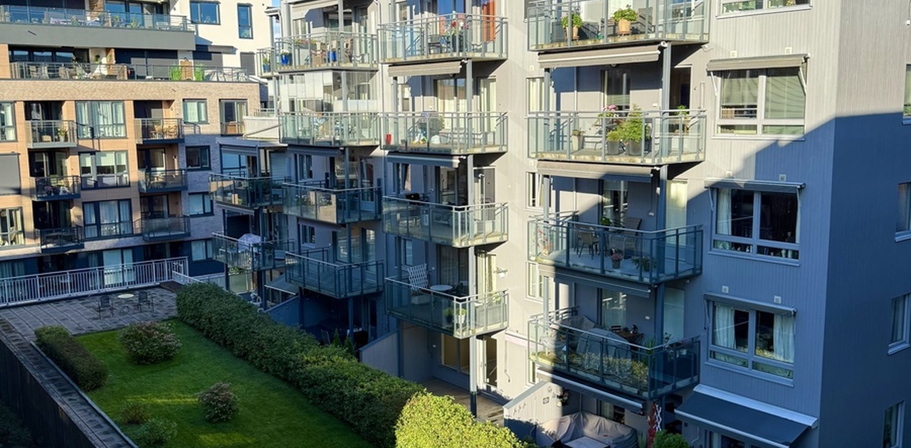 Velkommen til Torgveien 13! Her bor du både rolig og sentralt, kun 15 minutter fra Oslo S.