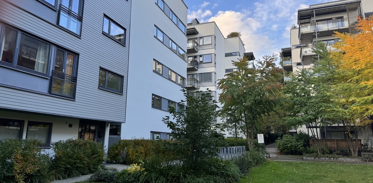 Fasade. Leiligheten er i 2 etasje til venstre.