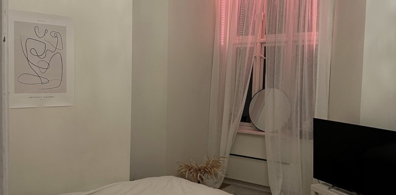 Rommet. Seng kan kjøpes