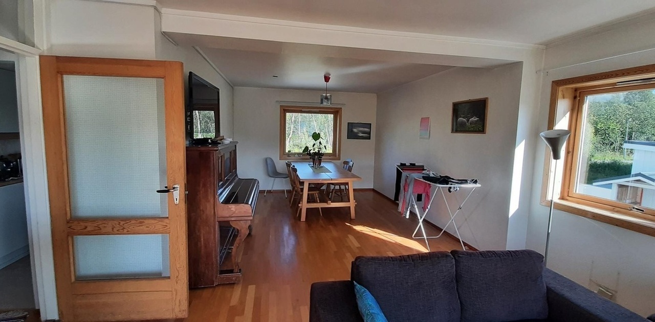 Light and spacious living room