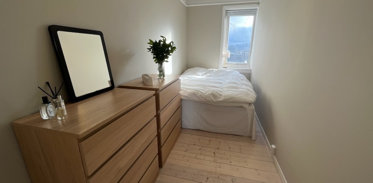 Møbler følger ikke med - kun skap