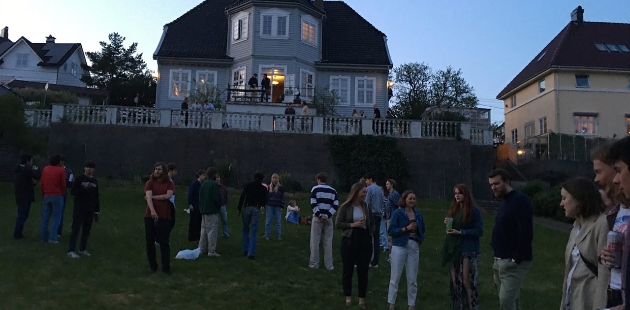 The house and the garden