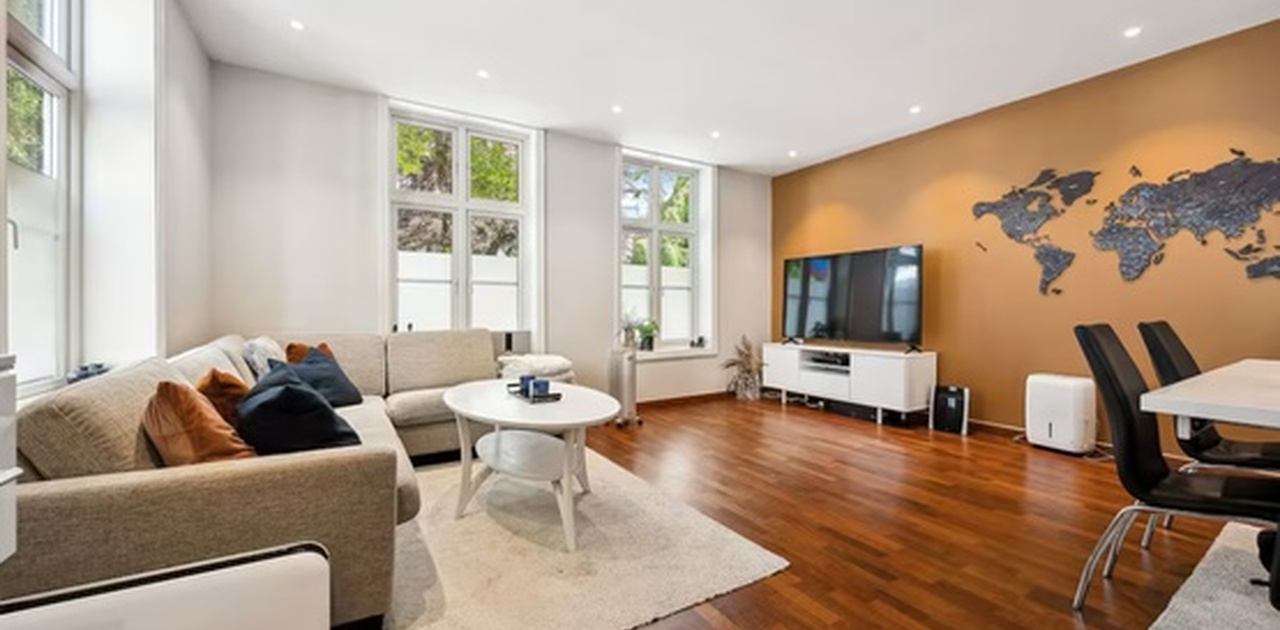 Stor og fin stue. (Big livingroom)