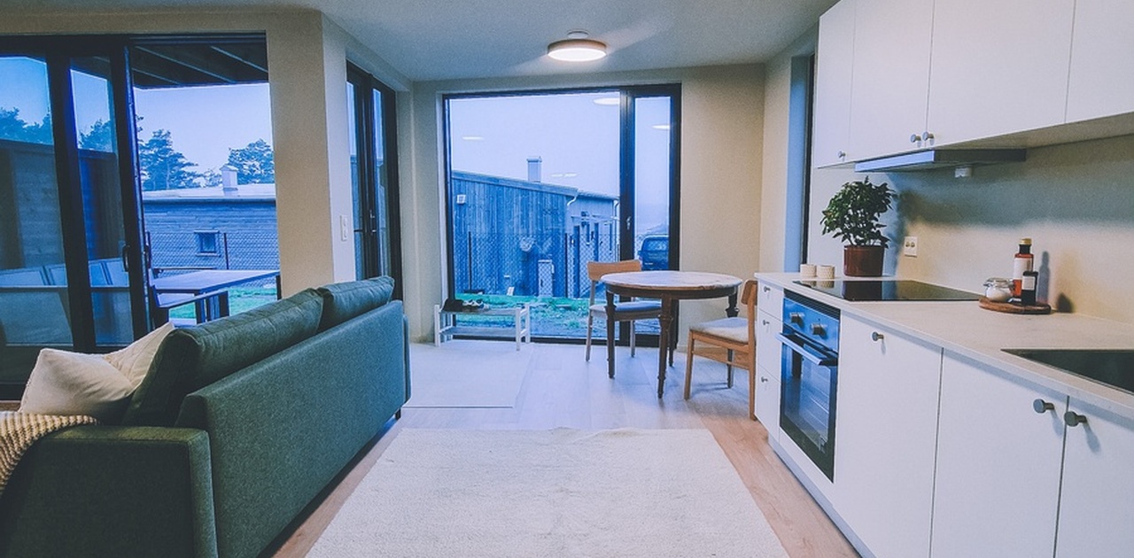 Åpen løsning med sjøutsikt og mye dagslys