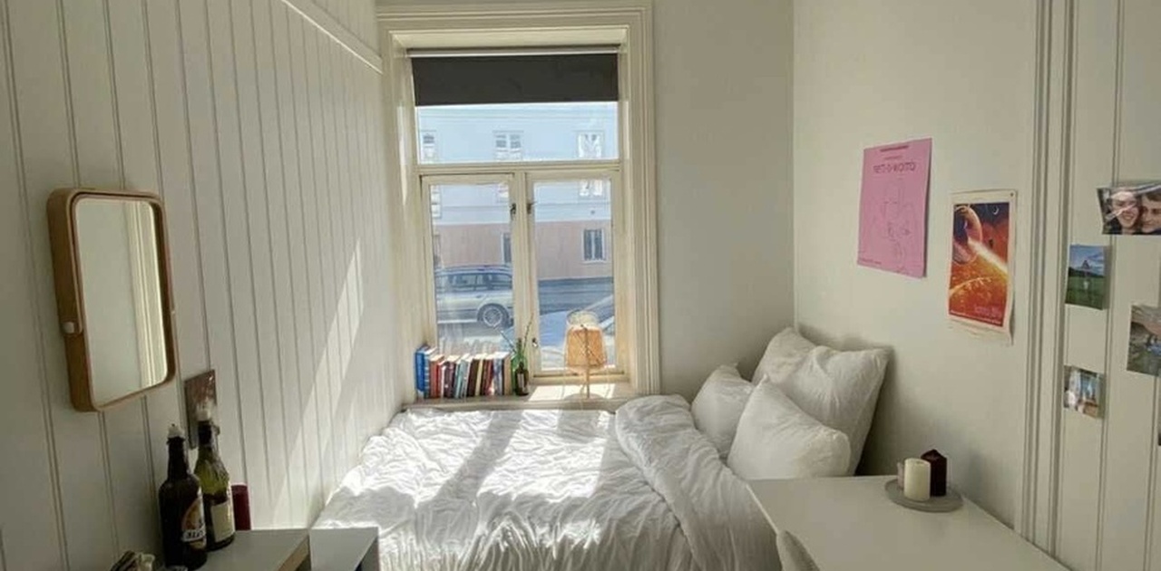Rommet som leies ut. Obs, mangler bokhylle