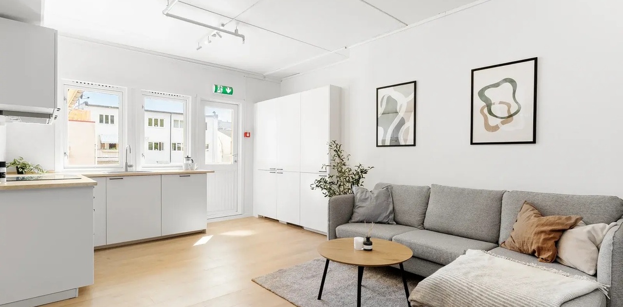 Velkommen inn! Helt nytt kjøkken med integrerte hvitevarer.