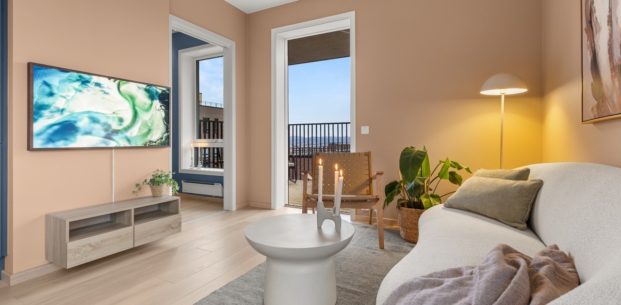 Ferdig møblert med Frame-TV - leiligheten ligger i 7. etasje