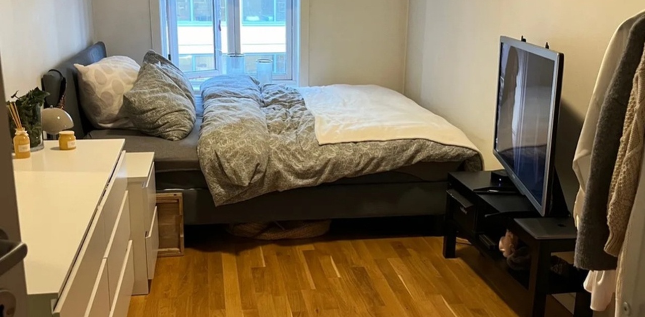 Rommet er tilsvarende i størrelse, men møblert annerledes idag.